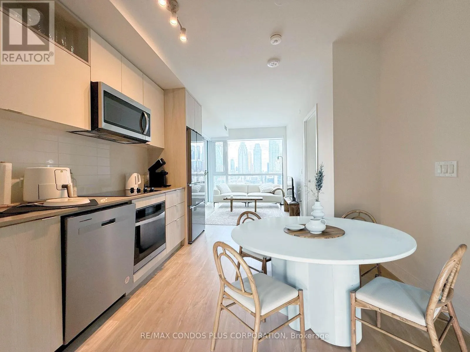 2230 - 135 LOWER SHERBOURNE STREET