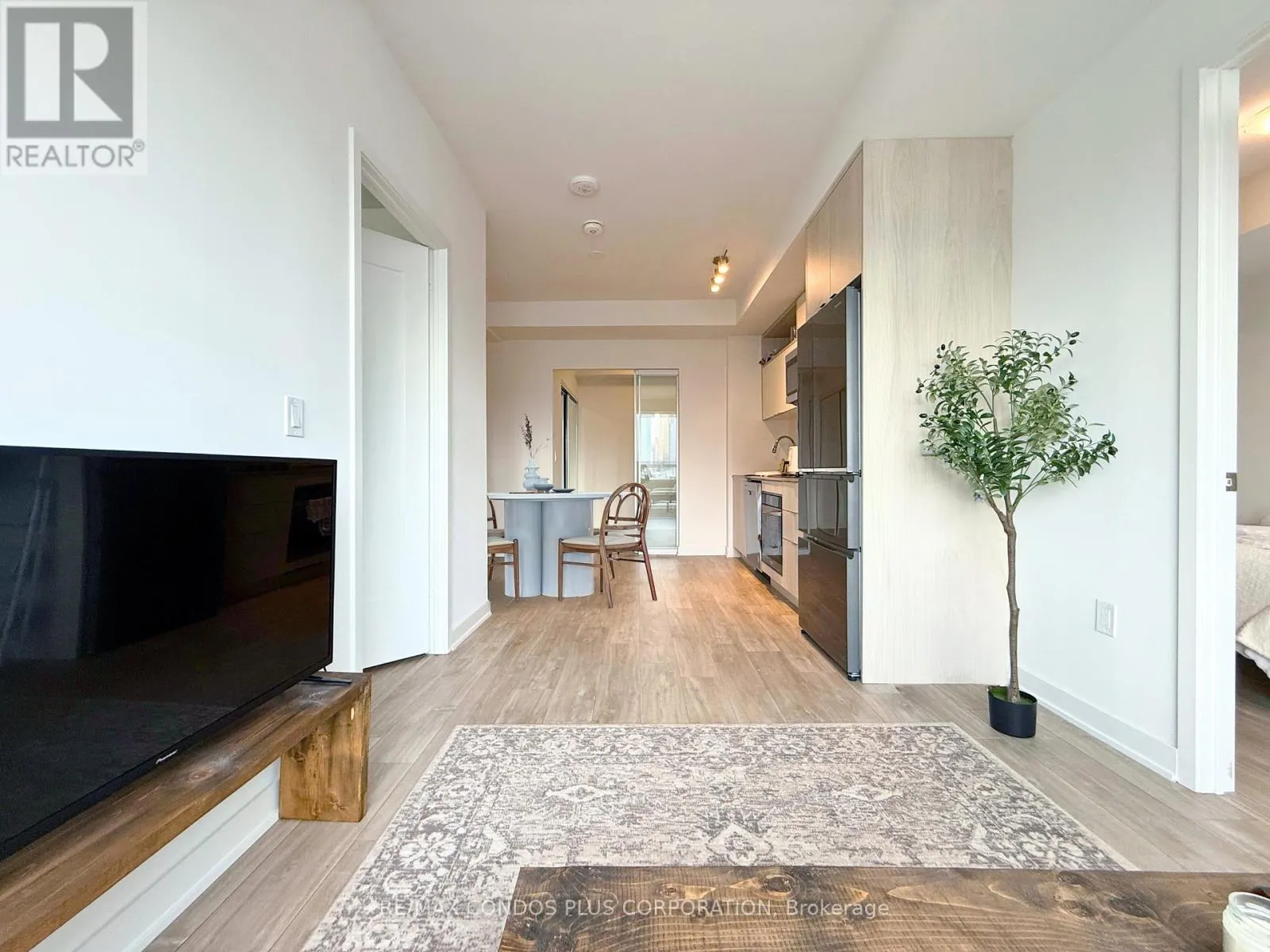 2230 - 135 LOWER SHERBOURNE STREET