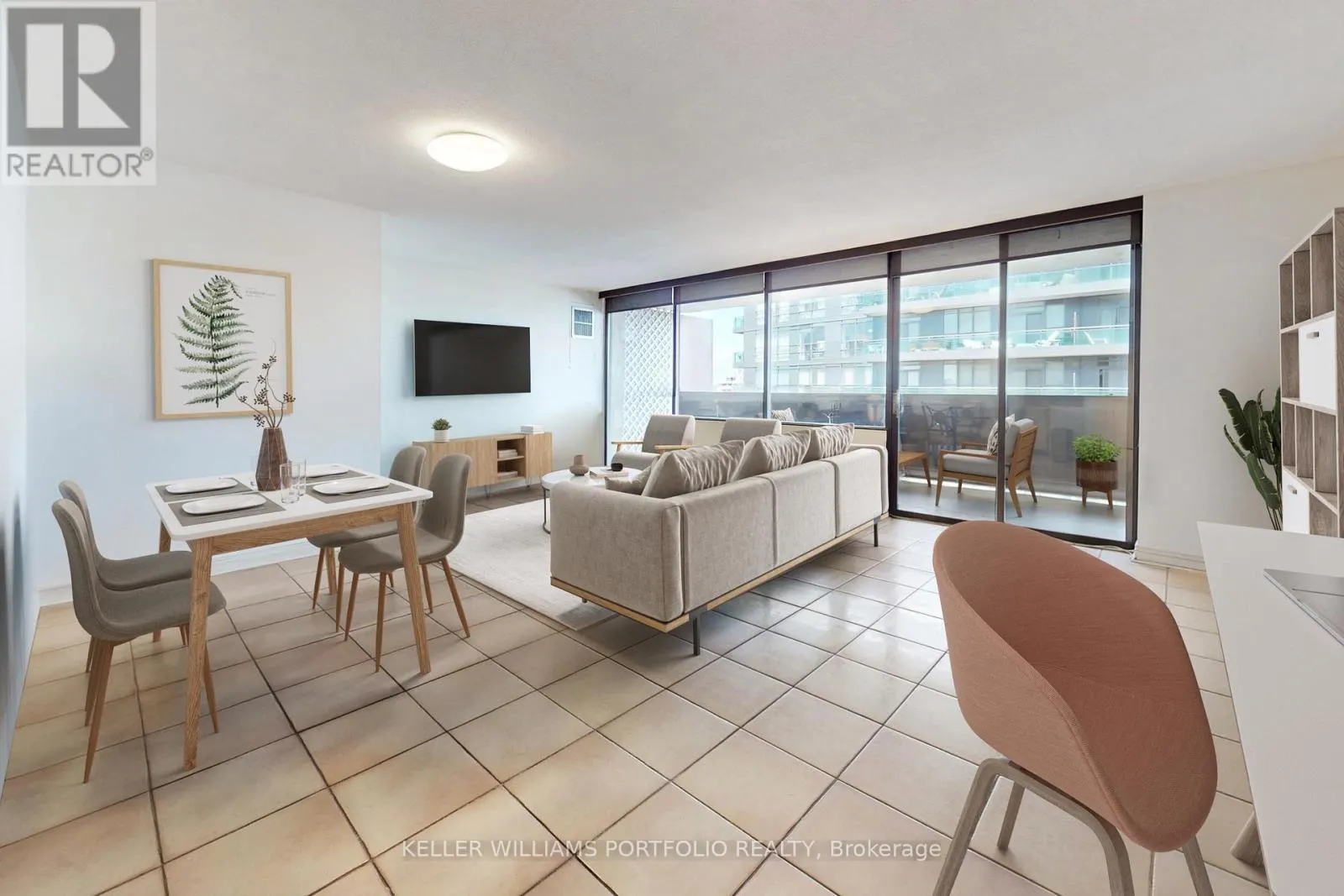 1510 - 720 SPADINA AVENUE