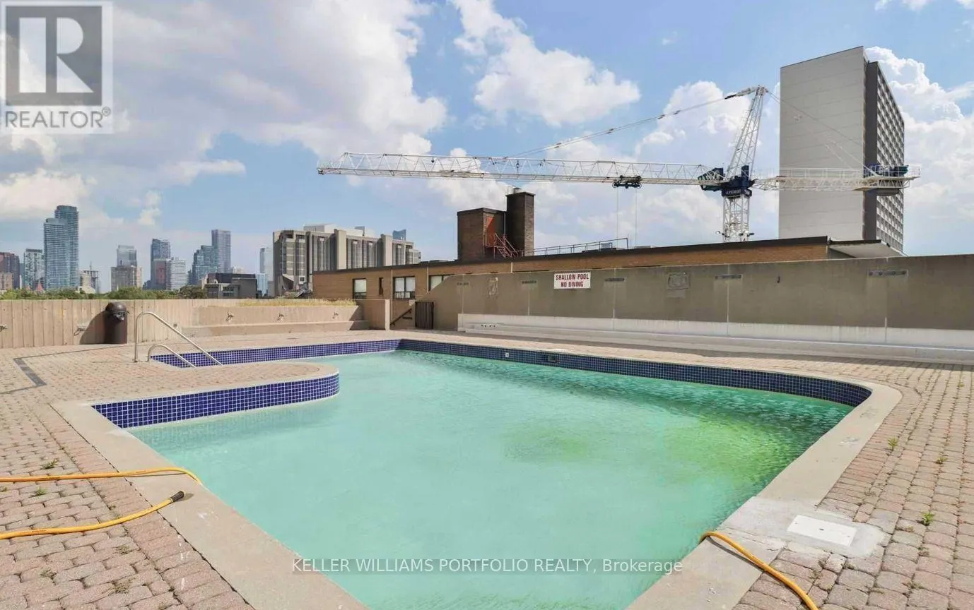 1510 - 720 SPADINA AVENUE