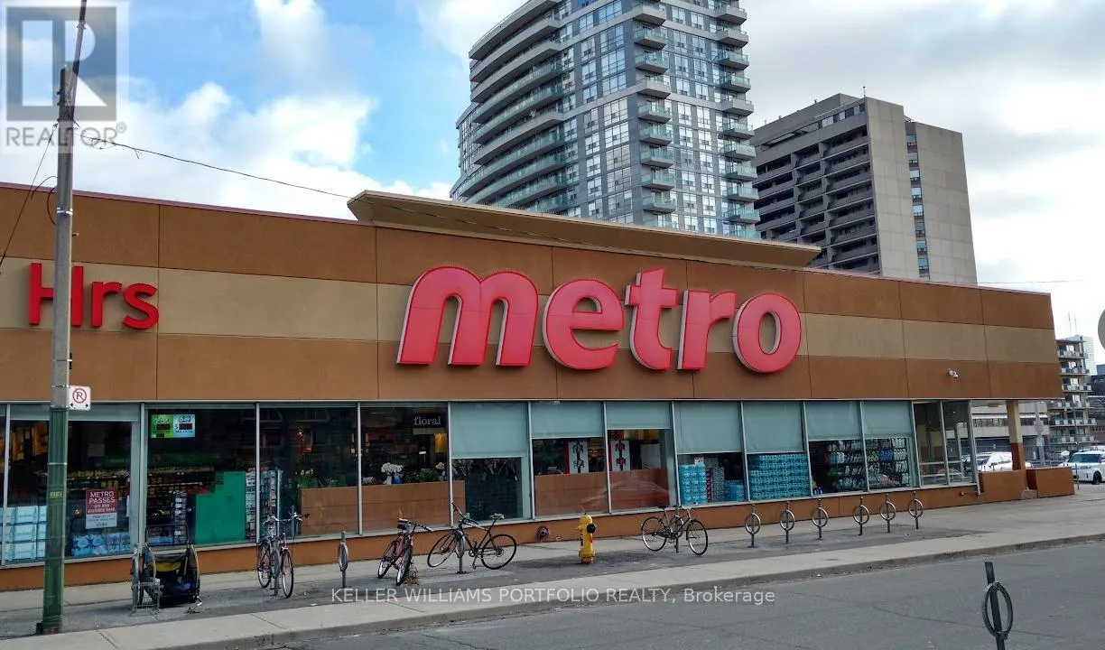 1510 - 720 SPADINA AVENUE
