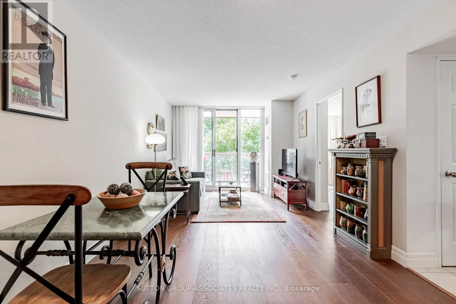 303 - 253 MERTON STREET