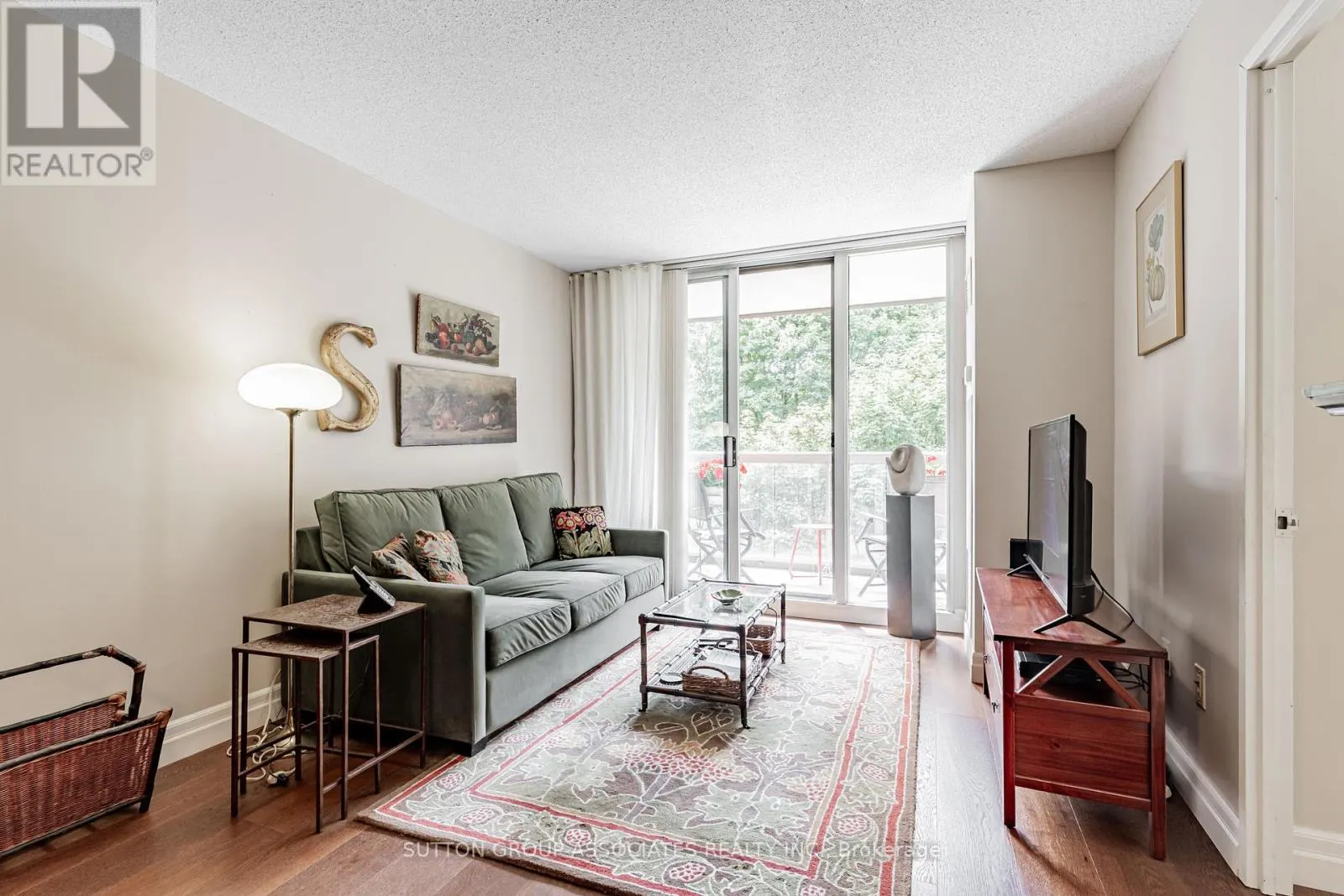 303 - 253 MERTON STREET