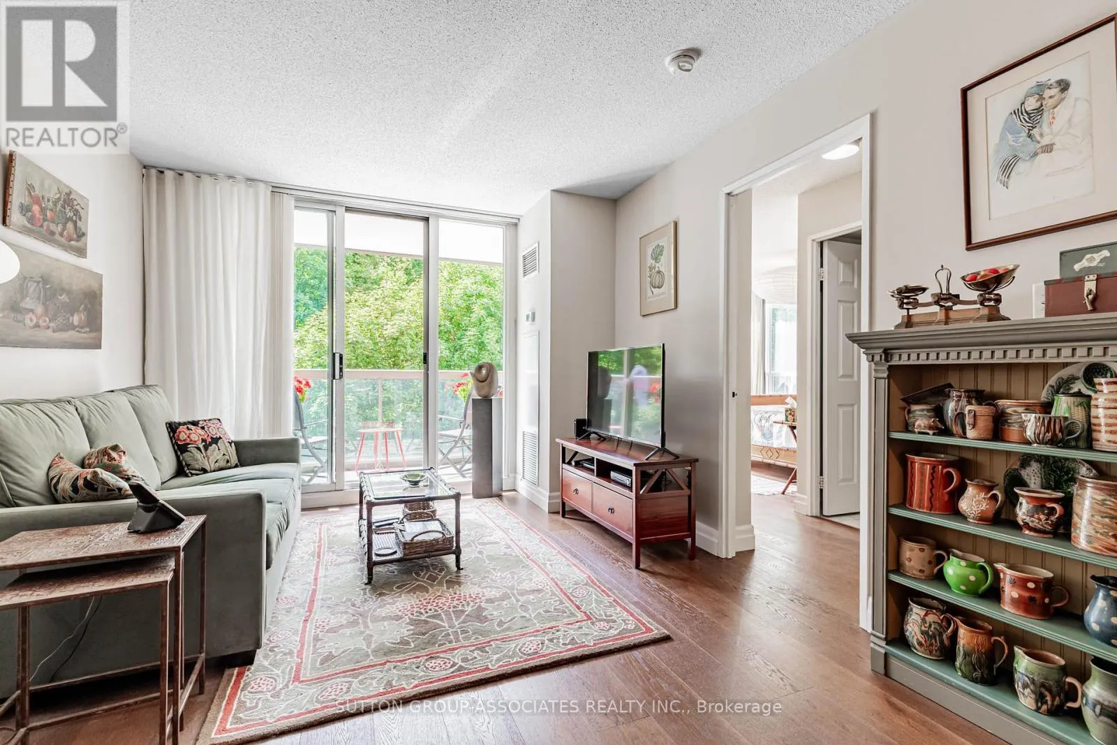 303 - 253 MERTON STREET