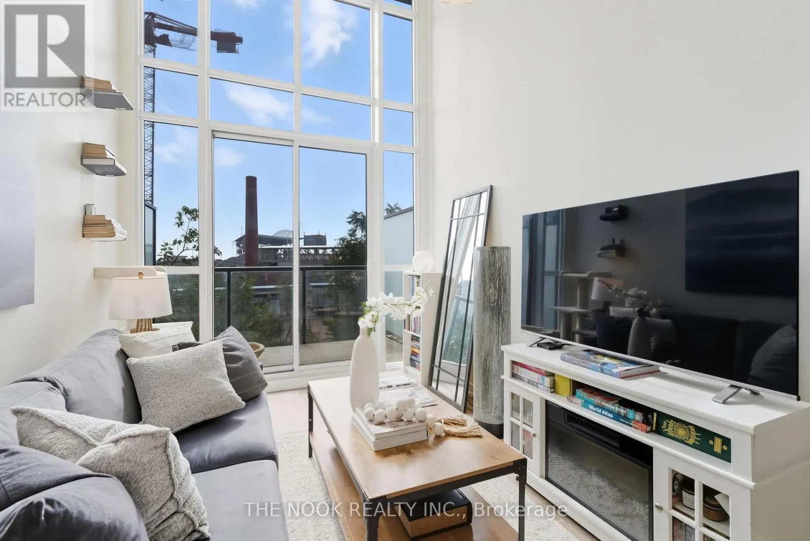 309 - 5 HANNA AVENUE, #309