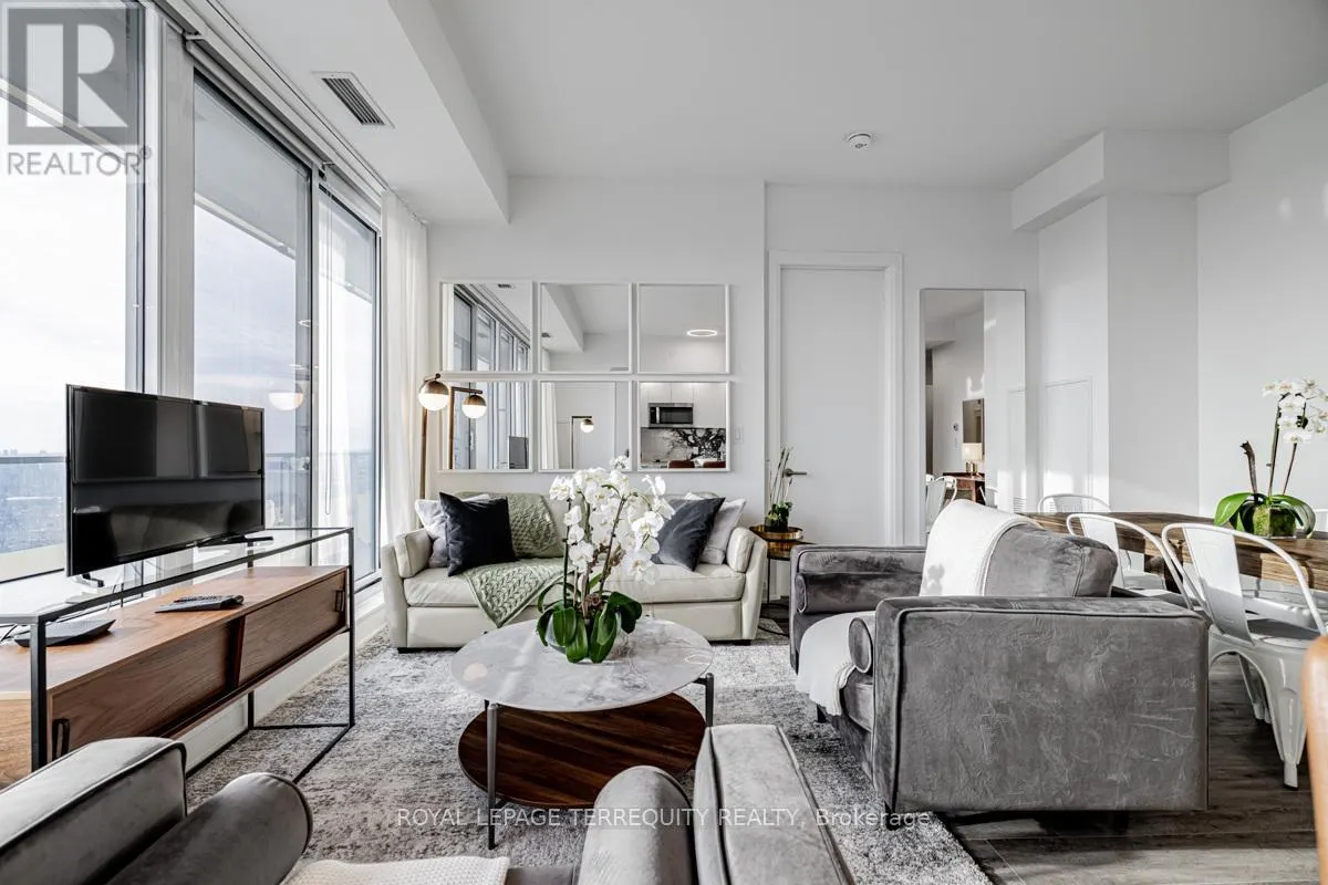PH506 - 75 CANTERBURY PLACE