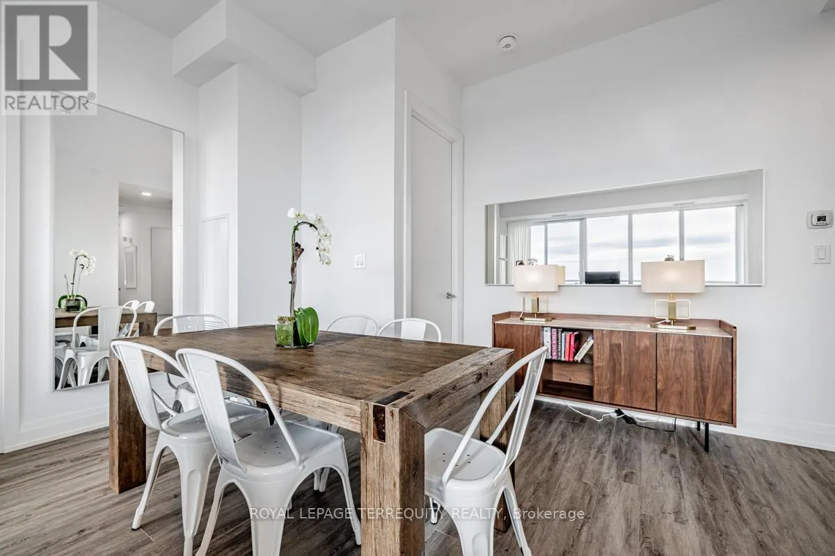 PH506 - 75 CANTERBURY PLACE