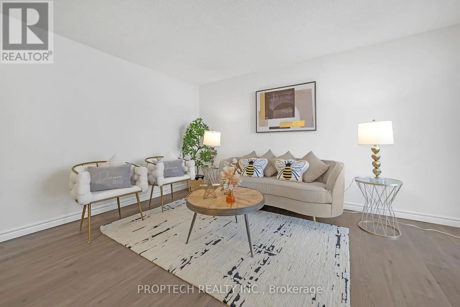 204 - 5795 YONGE STREET