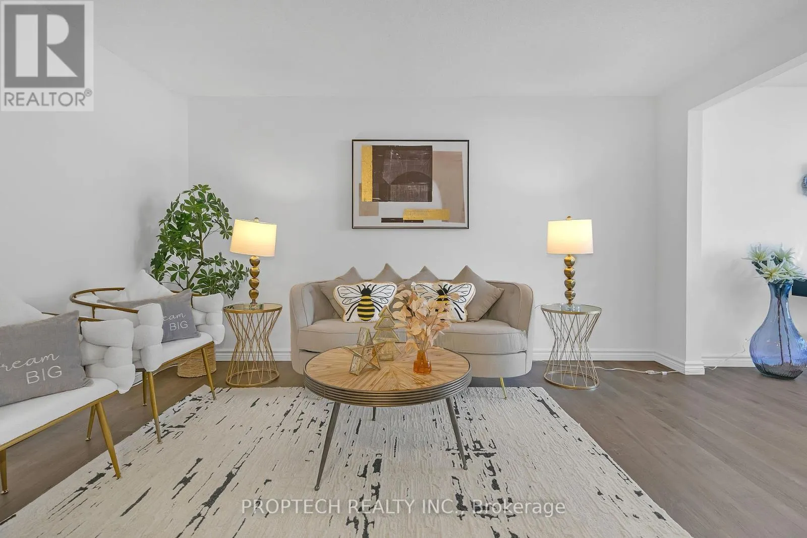 204 - 5795 YONGE STREET