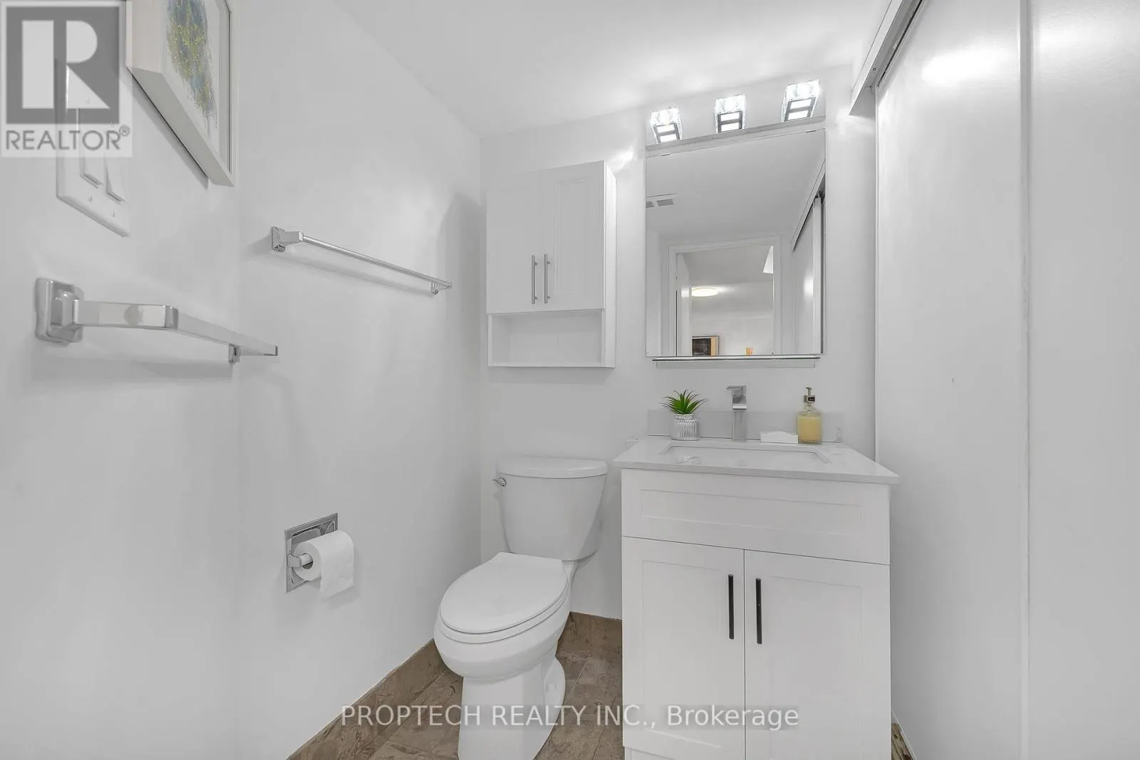 204 - 5795 YONGE STREET