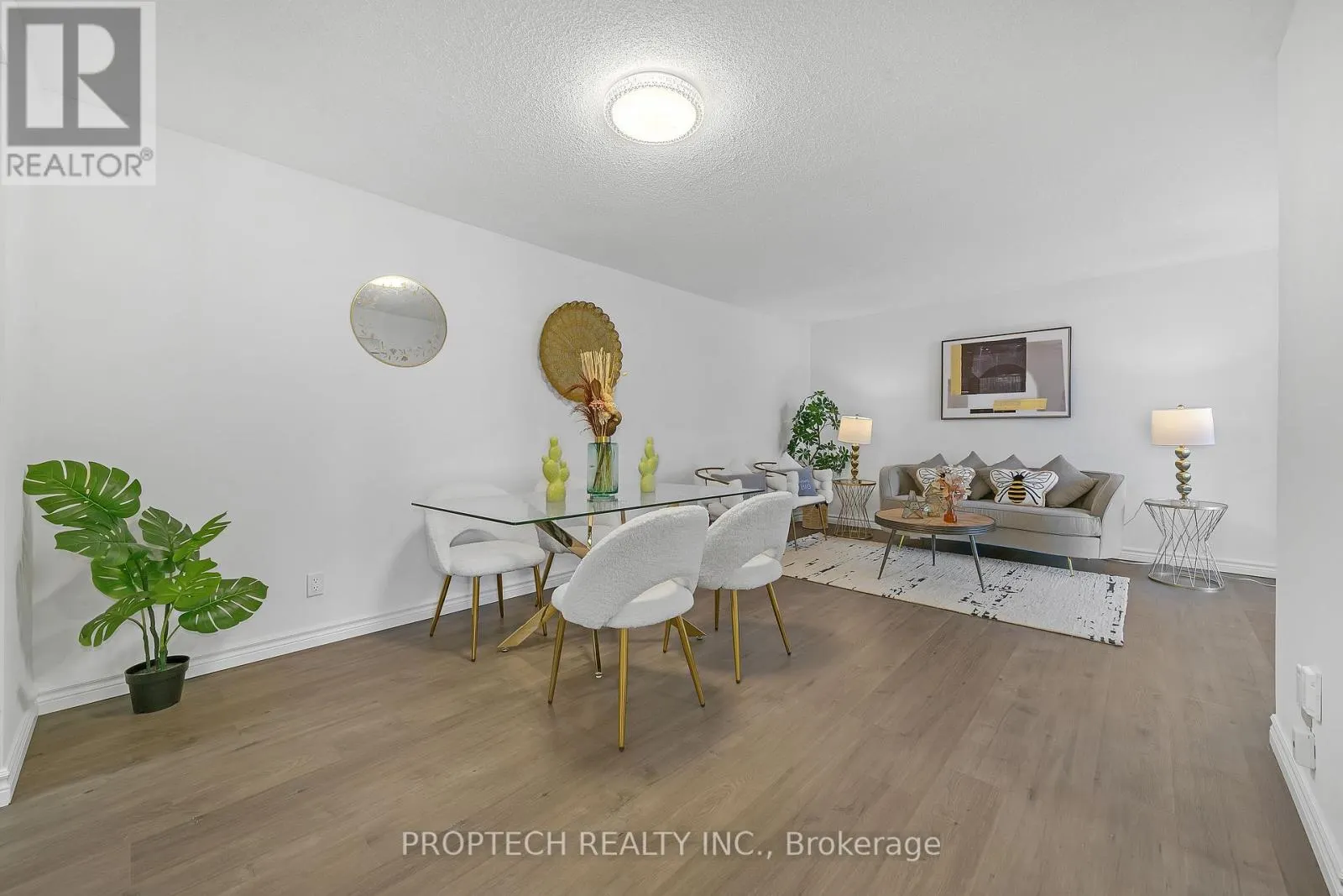 204 - 5795 YONGE STREET