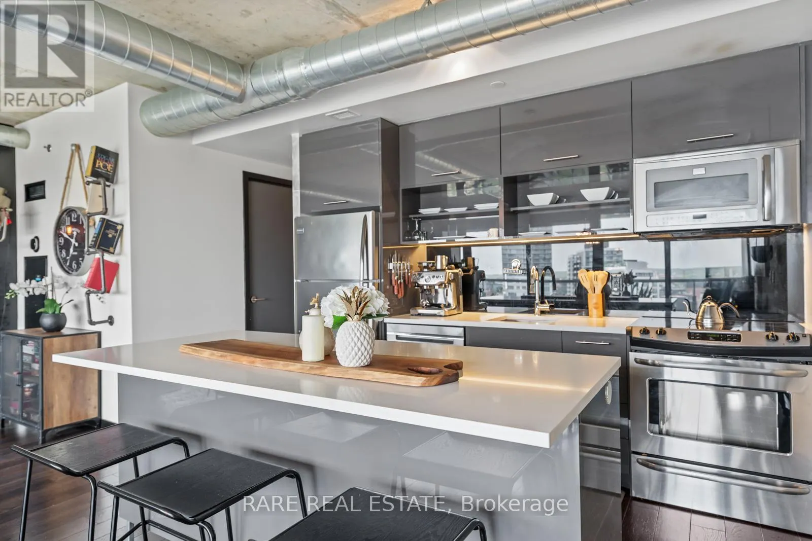 1125 - 32 TROLLEY CRESCENT