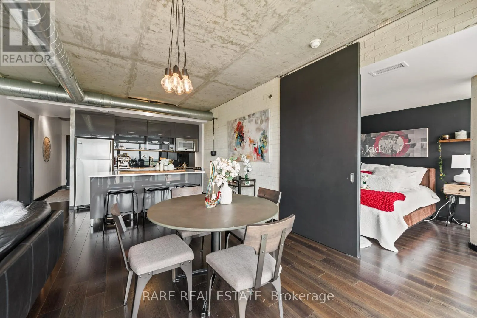 1125 - 32 TROLLEY CRESCENT