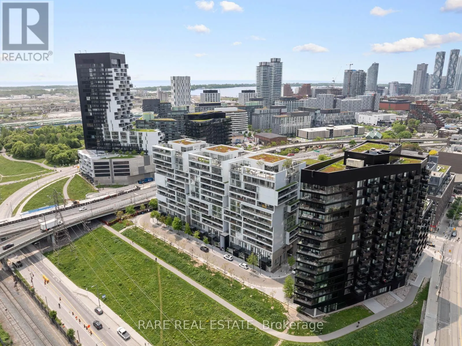 1125 - 32 TROLLEY CRESCENT