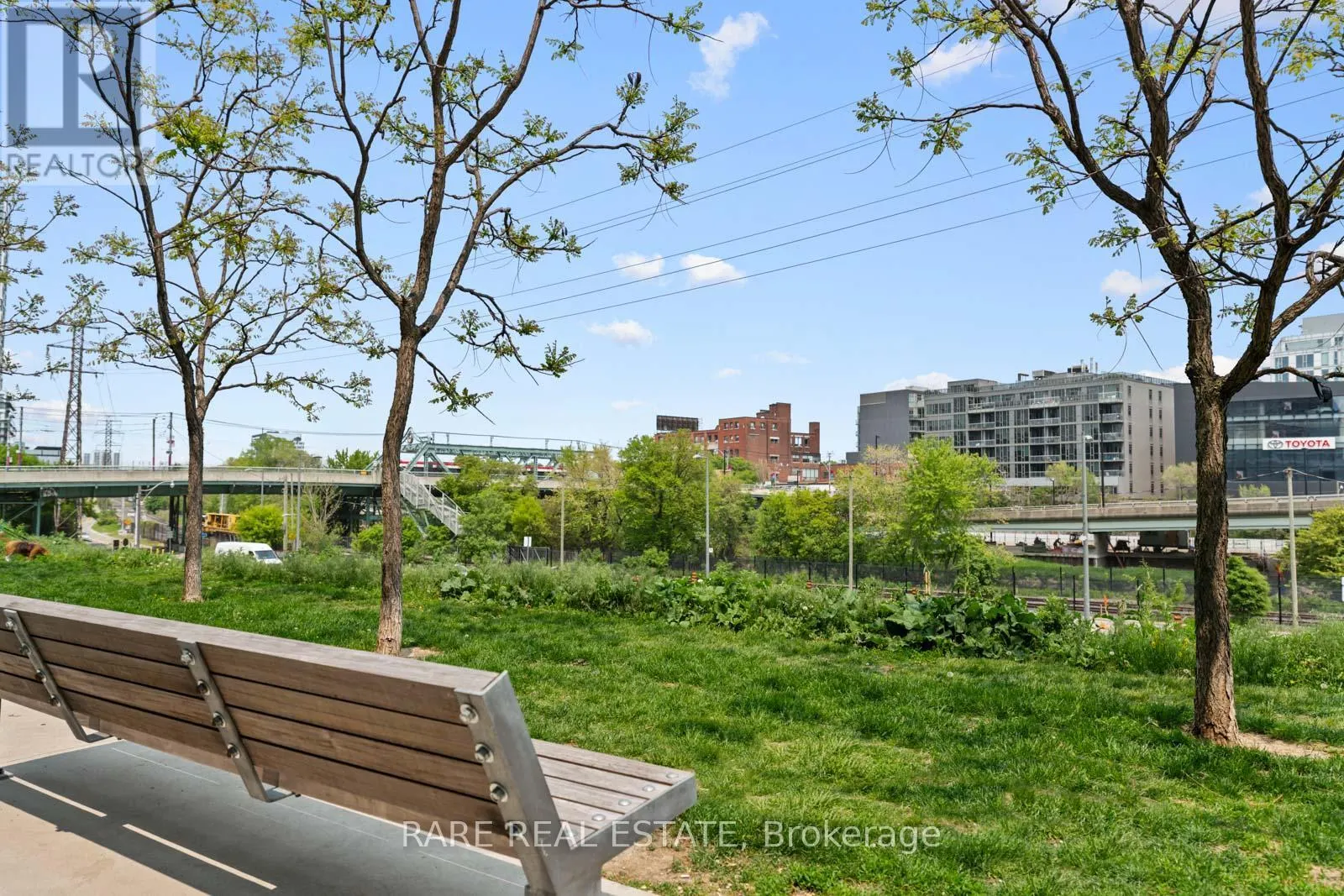 1125 - 32 TROLLEY CRESCENT
