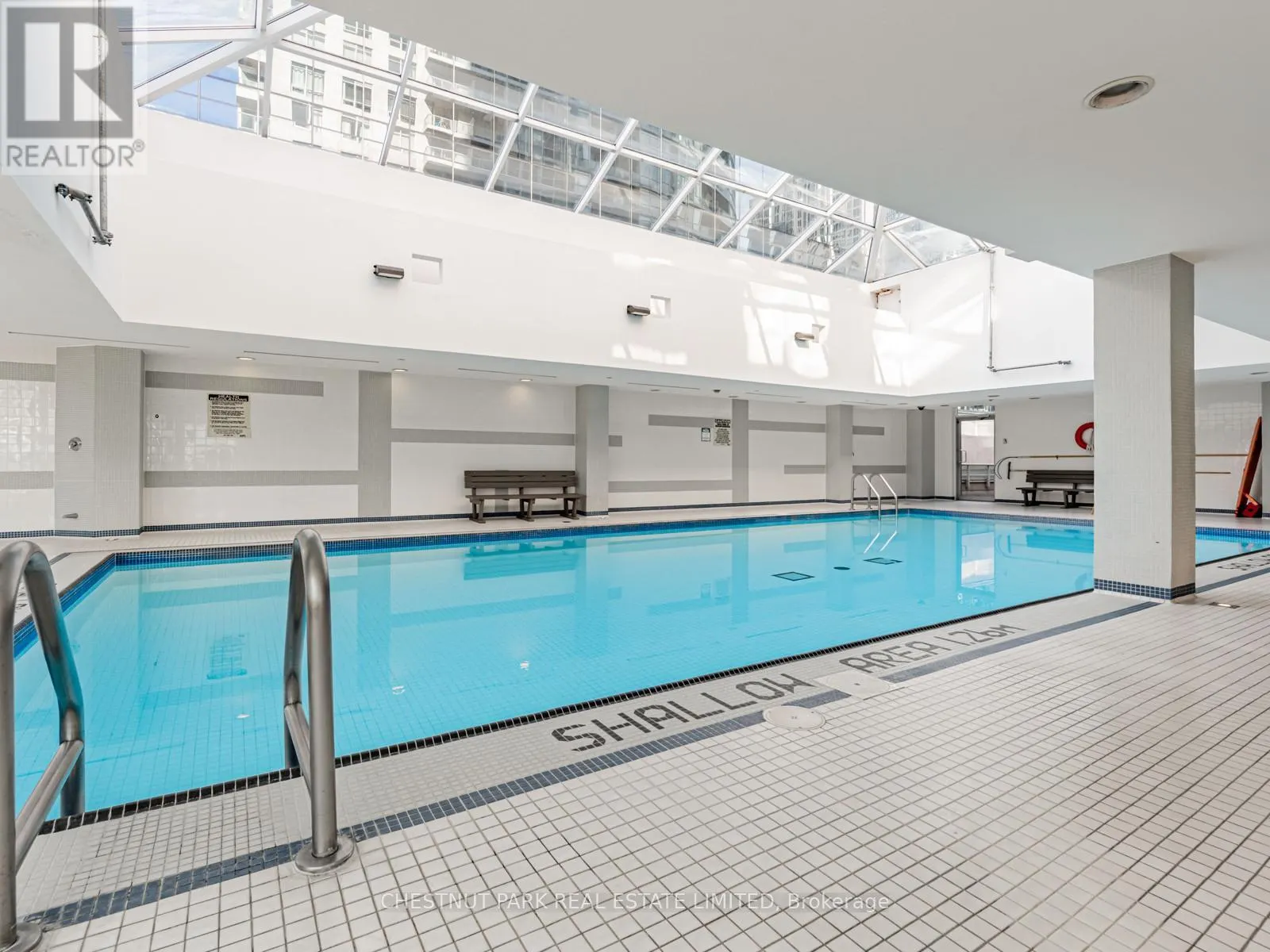 2211 - 18 YONGE STREET