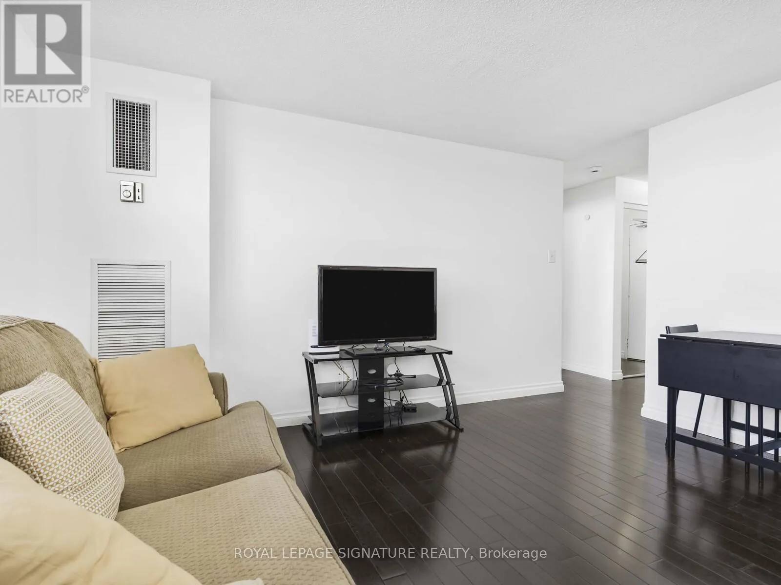 901 - 105 MC CAUL STREET