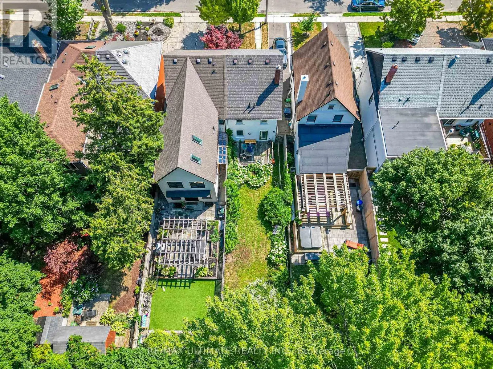 256 AIRDRIE ROAD
