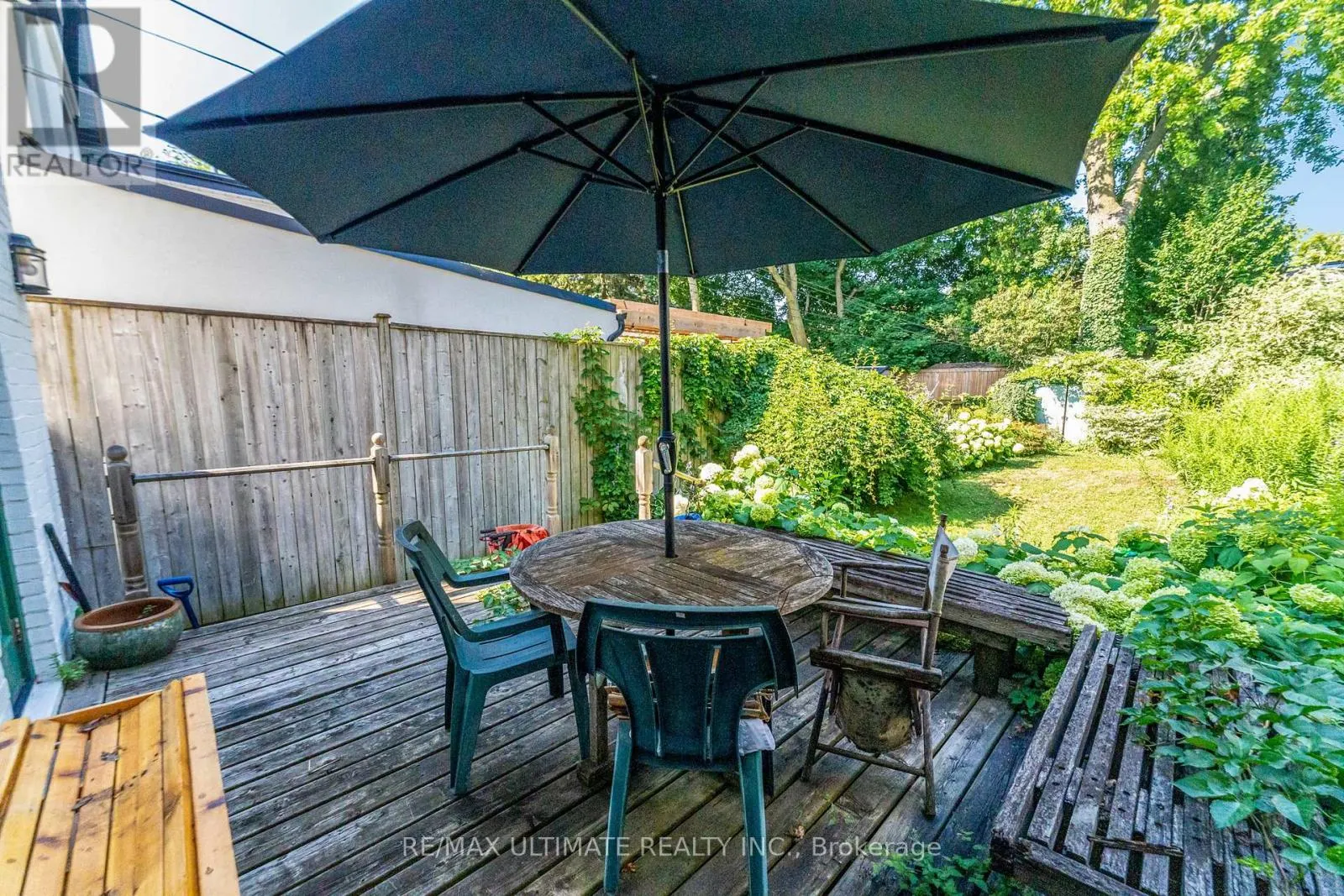 256 AIRDRIE ROAD