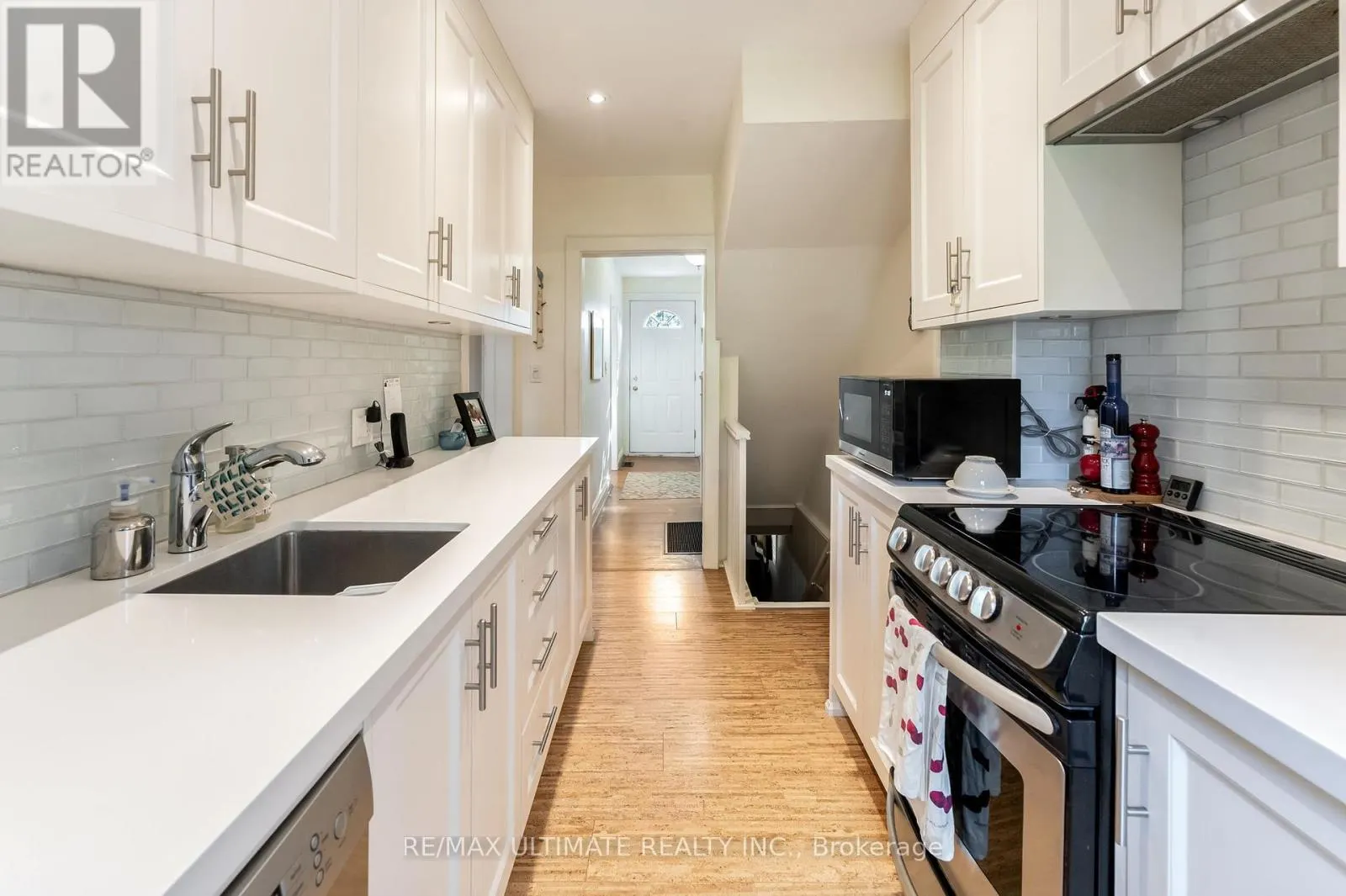256 AIRDRIE ROAD