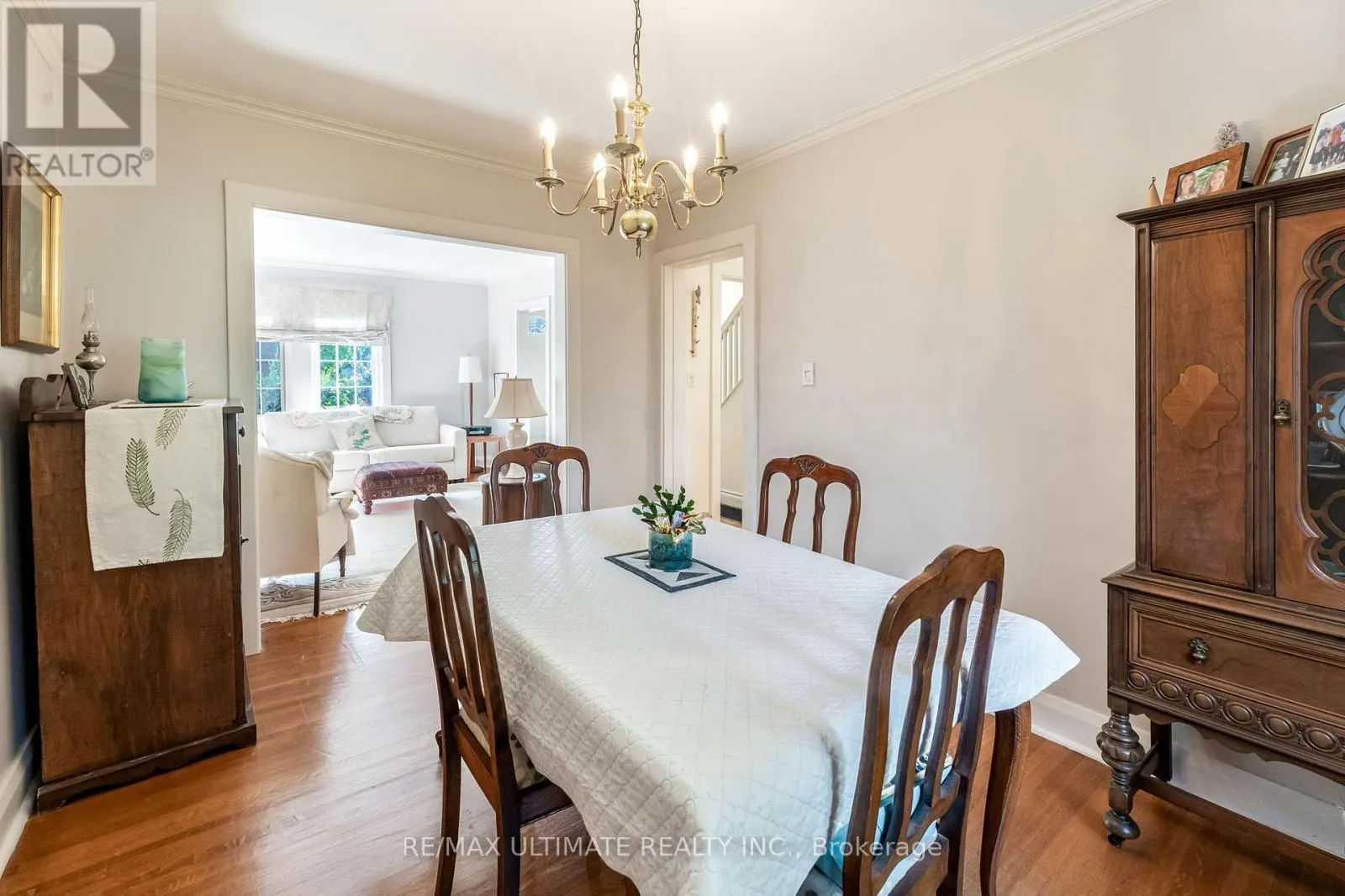 256 AIRDRIE ROAD