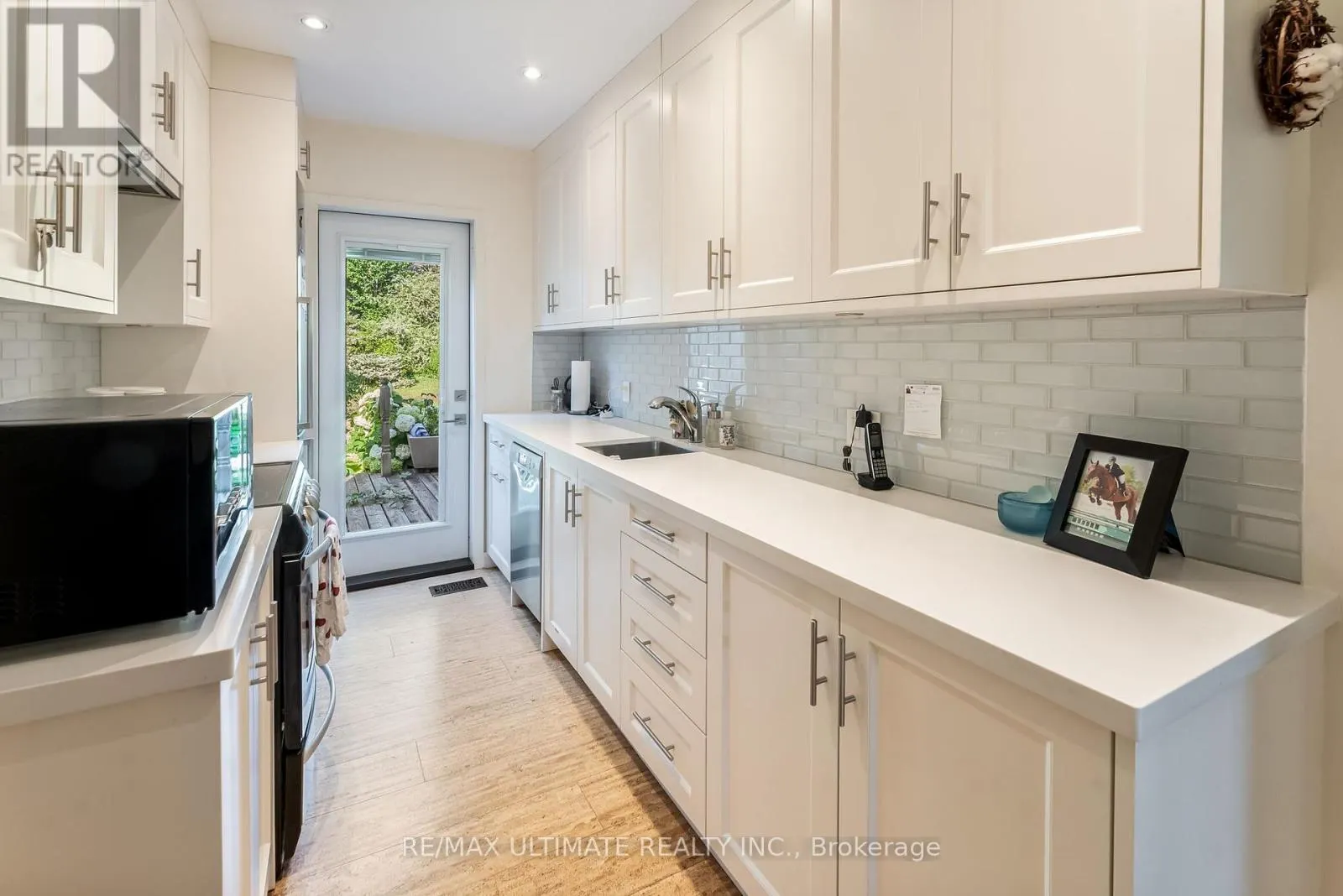 256 AIRDRIE ROAD