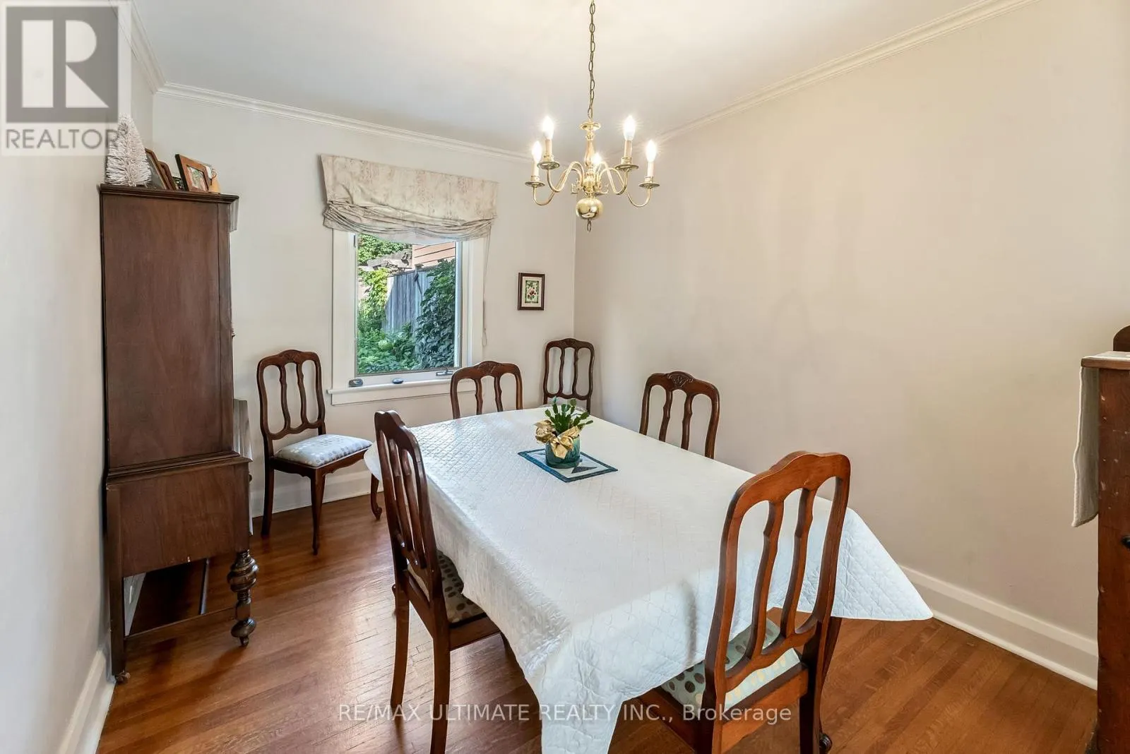 256 AIRDRIE ROAD