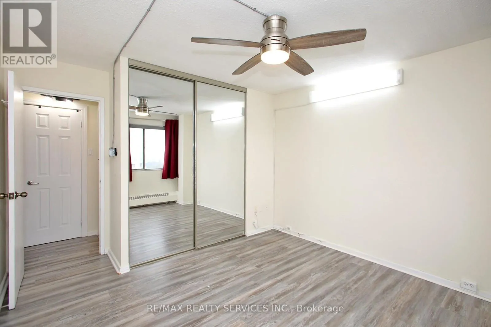 2007 - 10 SUNNY GLEN WAY