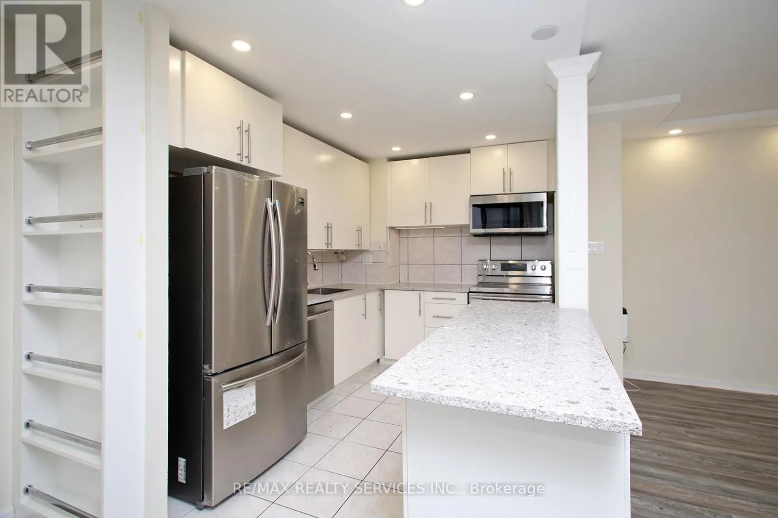 2007 - 10 SUNNY GLEN WAY