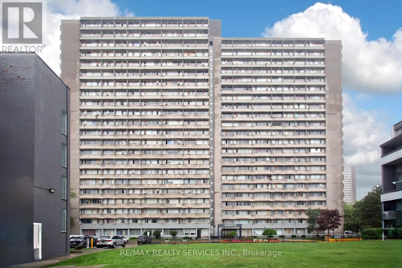 2007 - 10 SUNNY GLEN WAY