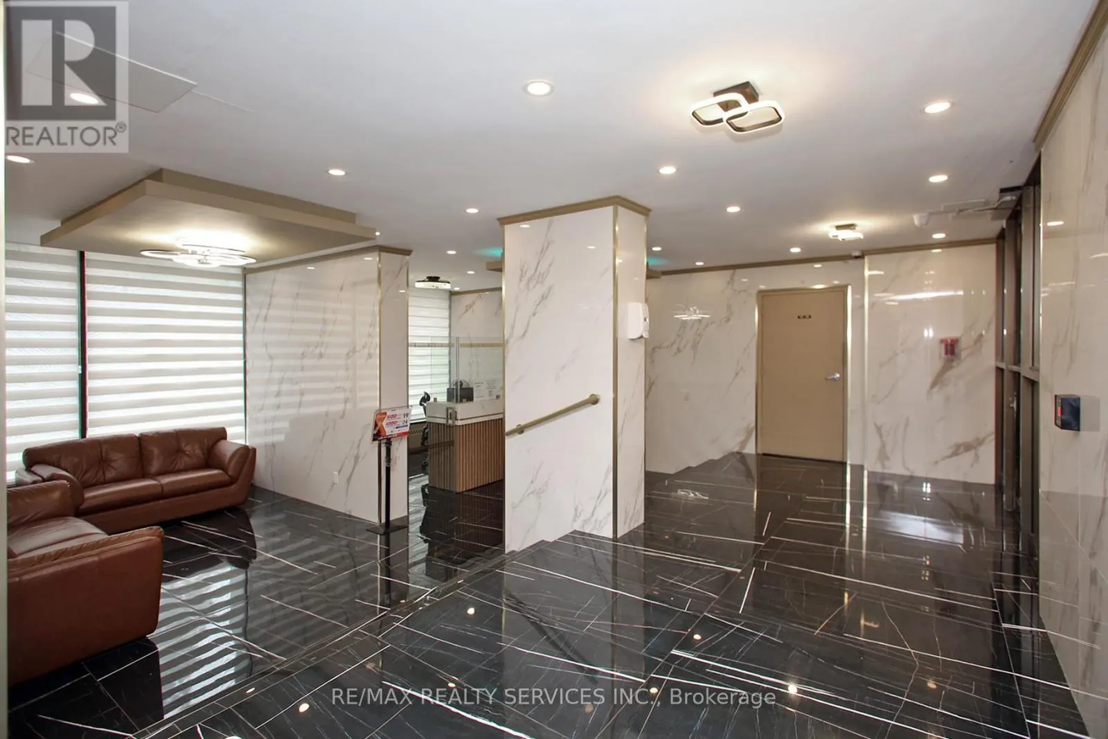 2007 - 10 SUNNY GLEN WAY