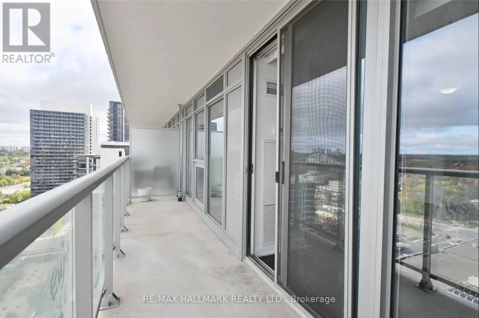 1510 - 72 ESTHER SHINER BOULEVARD