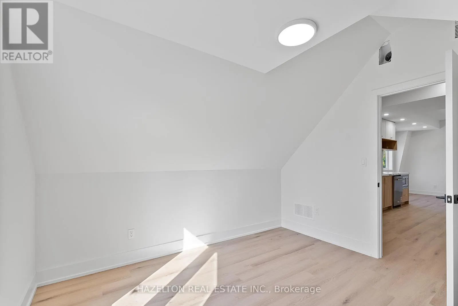 4 - 127 NORTHCOTE AVENUE