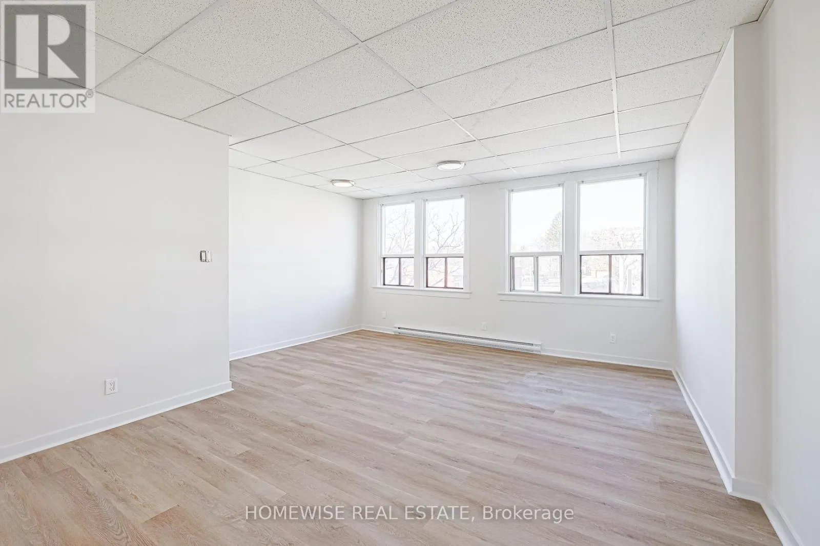 571 ST CLAIR AVENUE W