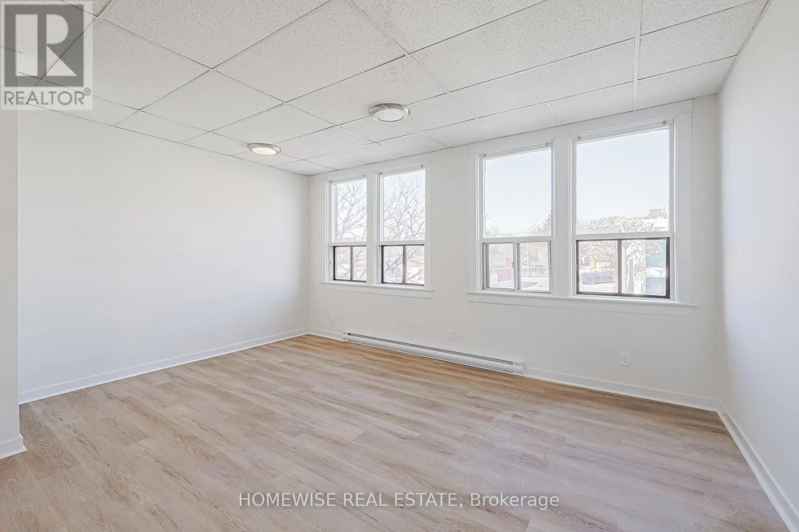 571 ST CLAIR AVENUE W