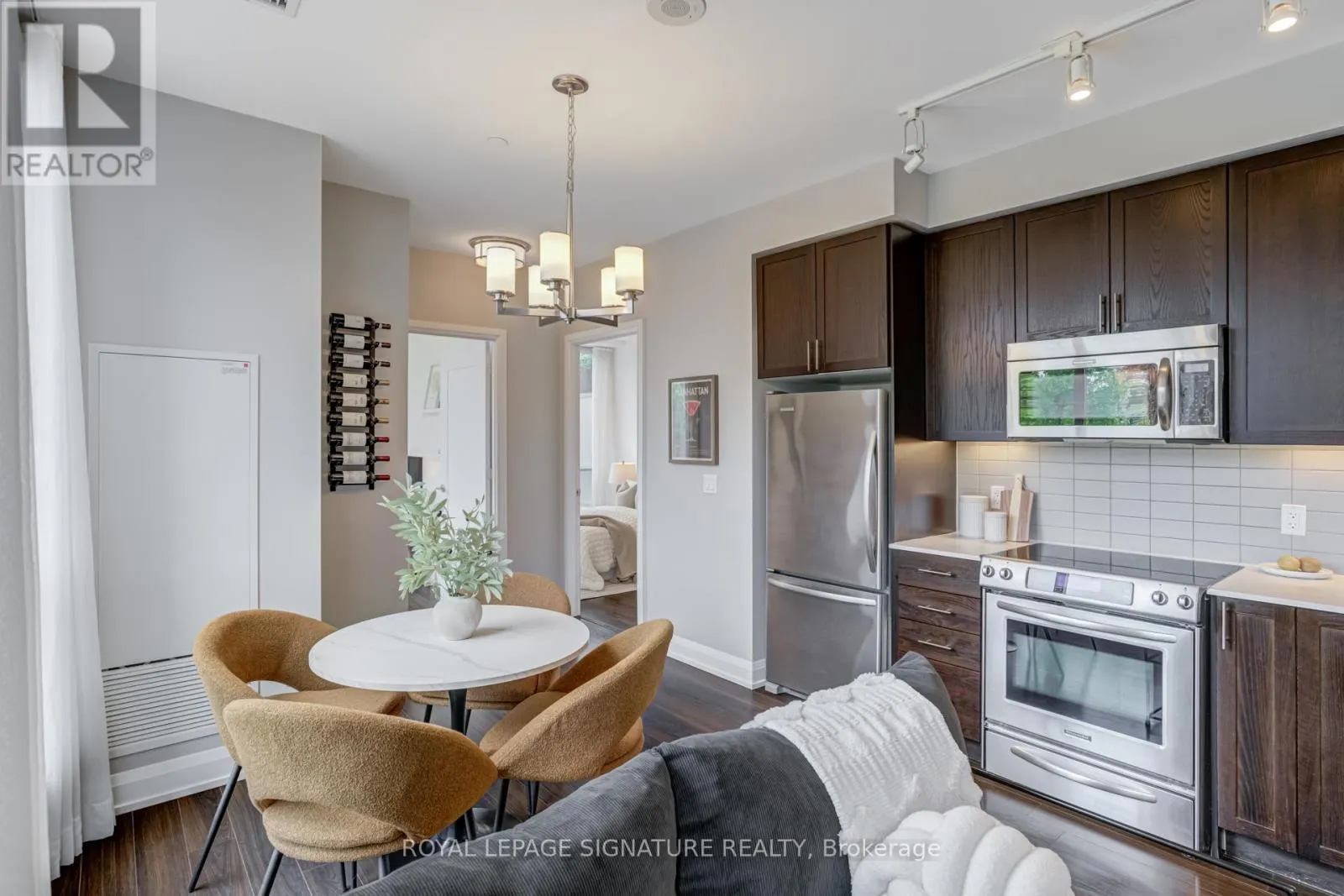 205 - 18 GRAYDON HALL DRIVE