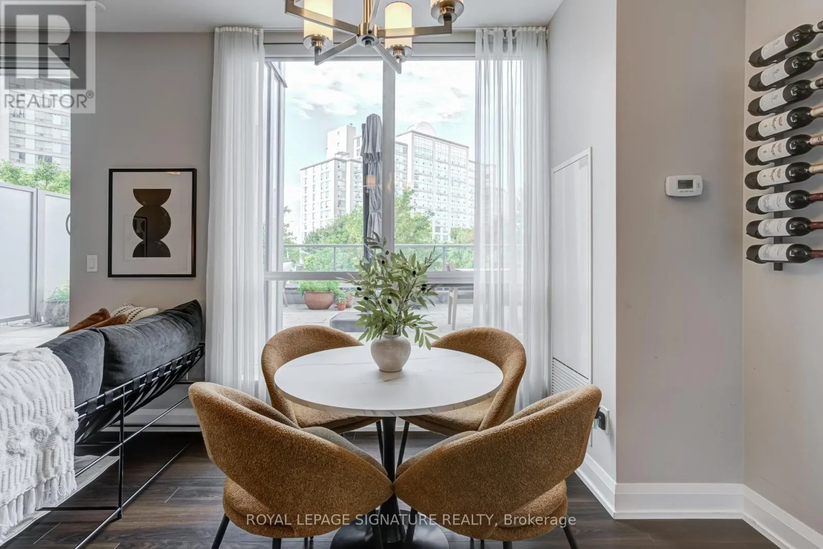 205 - 18 GRAYDON HALL DRIVE