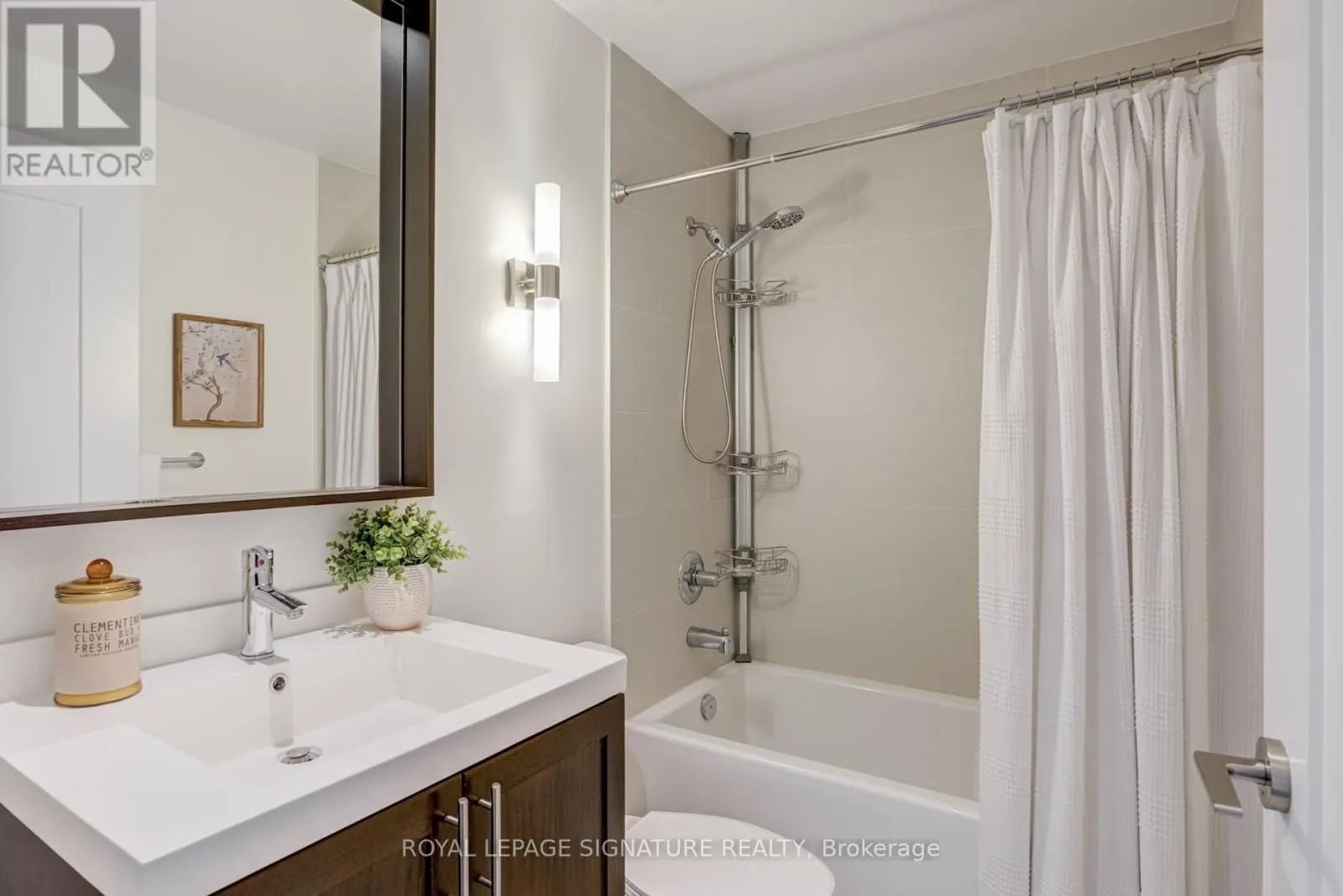 205 - 18 GRAYDON HALL DRIVE