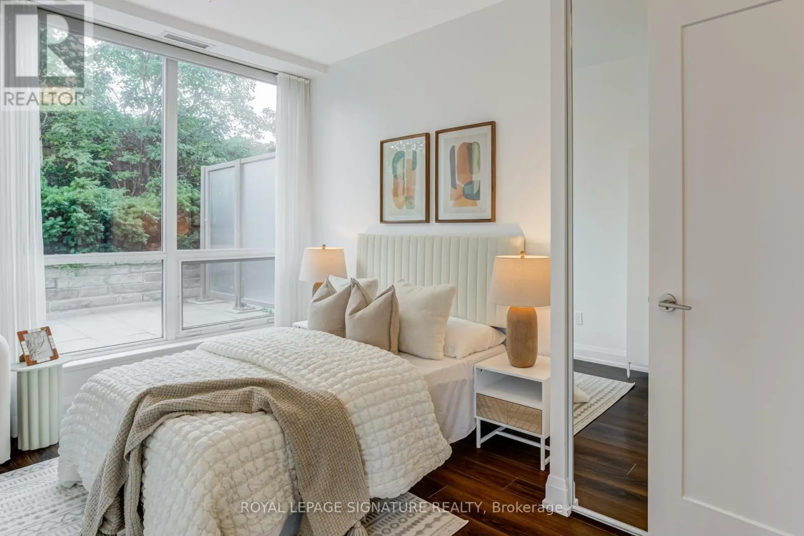 205 - 18 GRAYDON HALL DRIVE