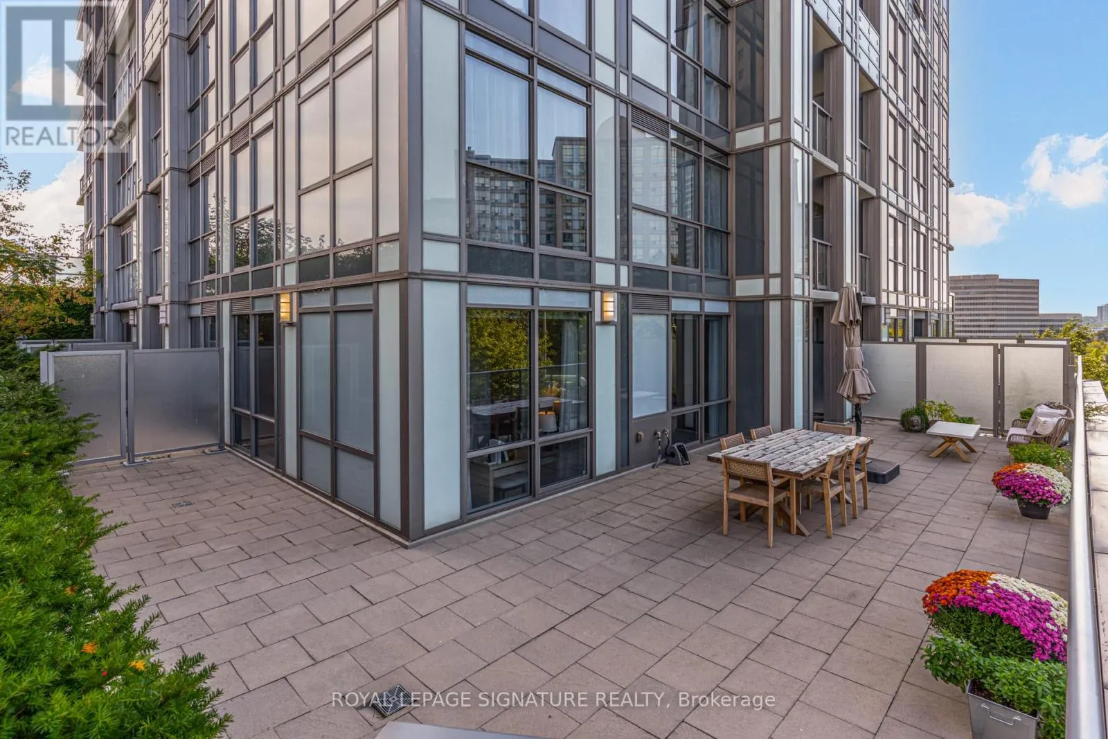 205 - 18 GRAYDON HALL DRIVE