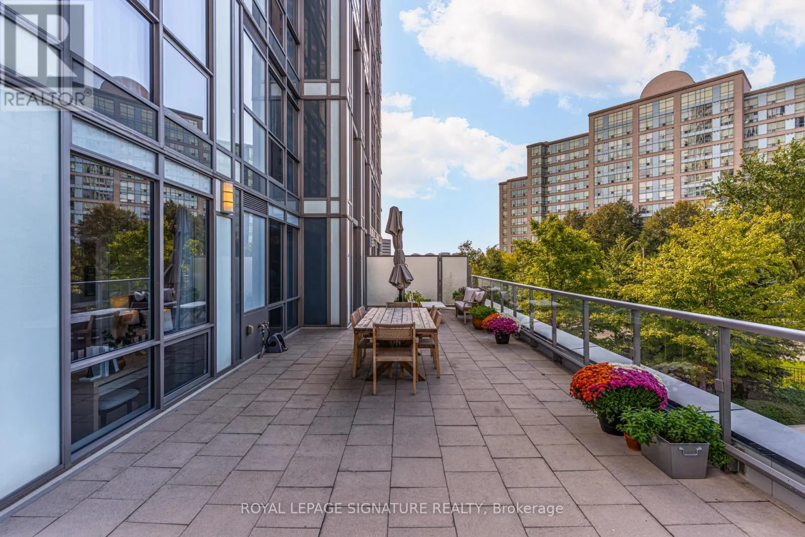 205 - 18 GRAYDON HALL DRIVE
