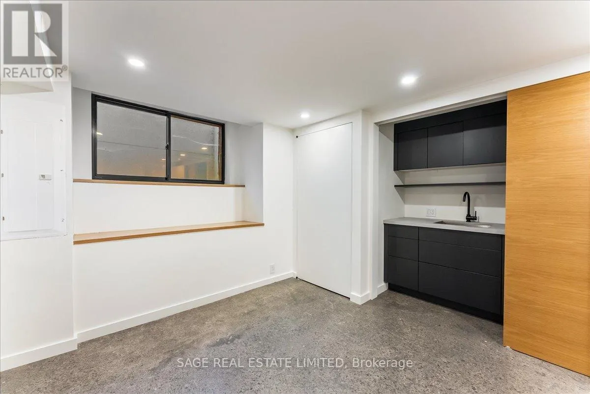 17 GORDON STREET