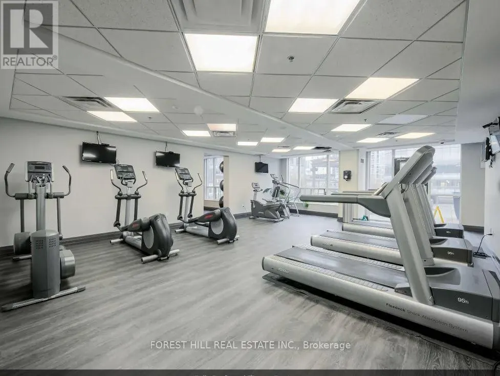 505 - 925 BAY STREET