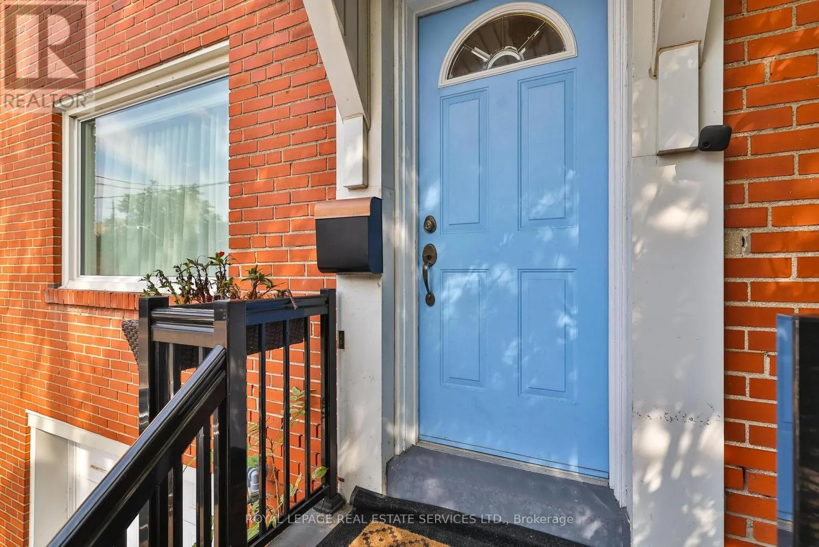 618 DAVENPORT ROAD