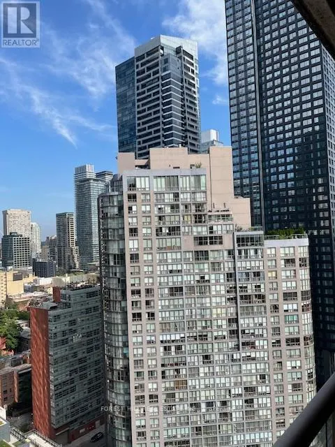 2505 - 925 BAY STREET