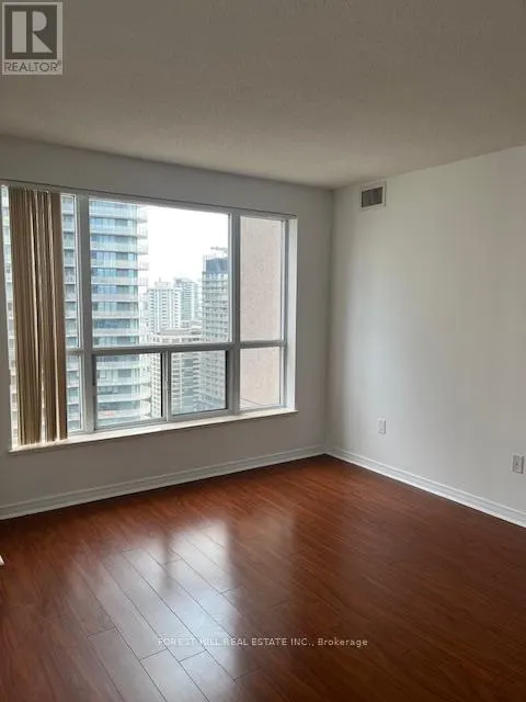2506 - 925 BAY STREET