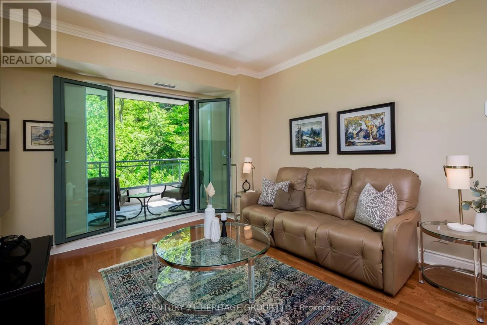 306 - 11 WILLIAM CARSON CRESCENT