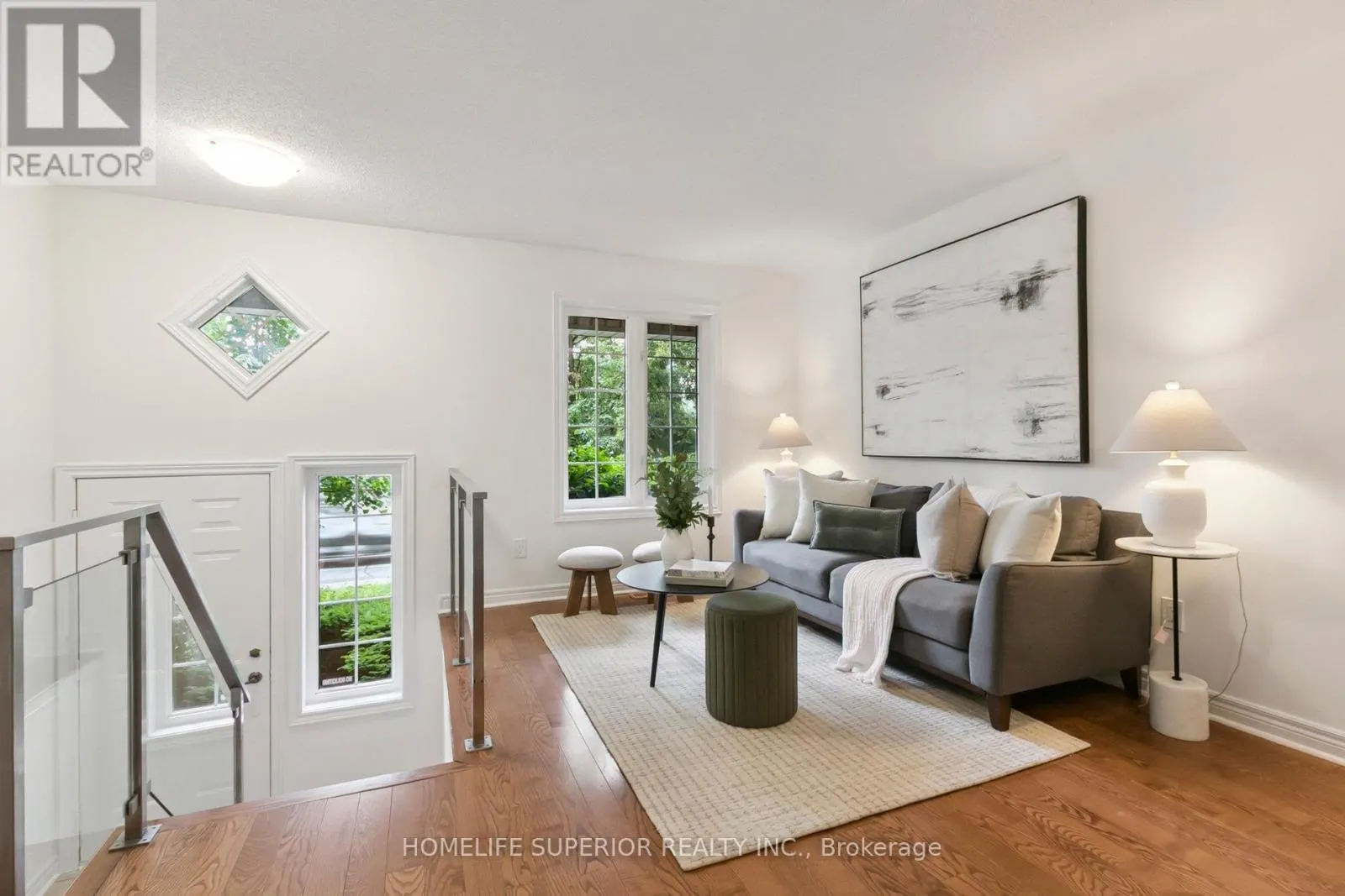 1 - 122 STRACHAN AVENUE, #1