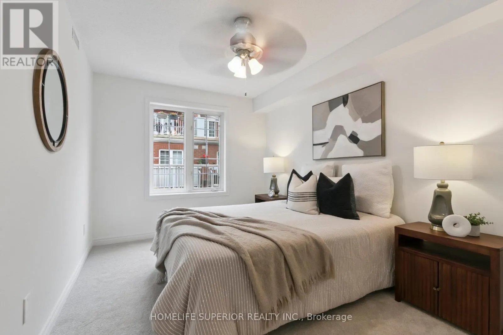 1 - 122 STRACHAN AVENUE, #1