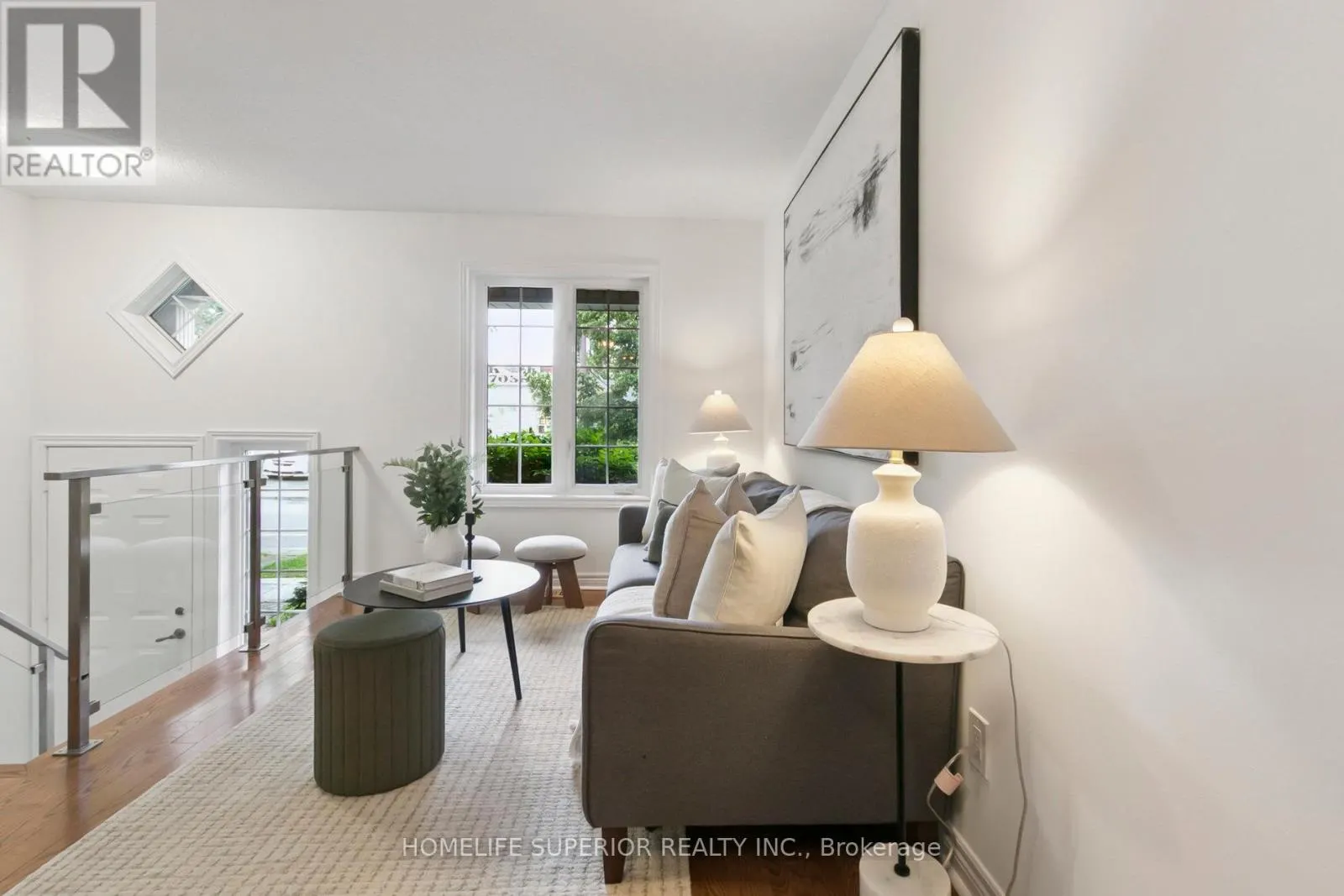 1 - 122 STRACHAN AVENUE, #1
